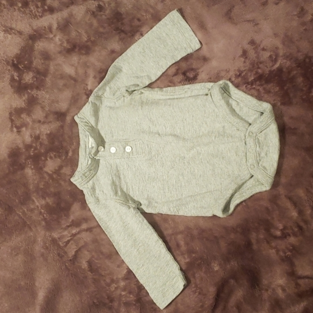 Baby long sleeve onesie‎